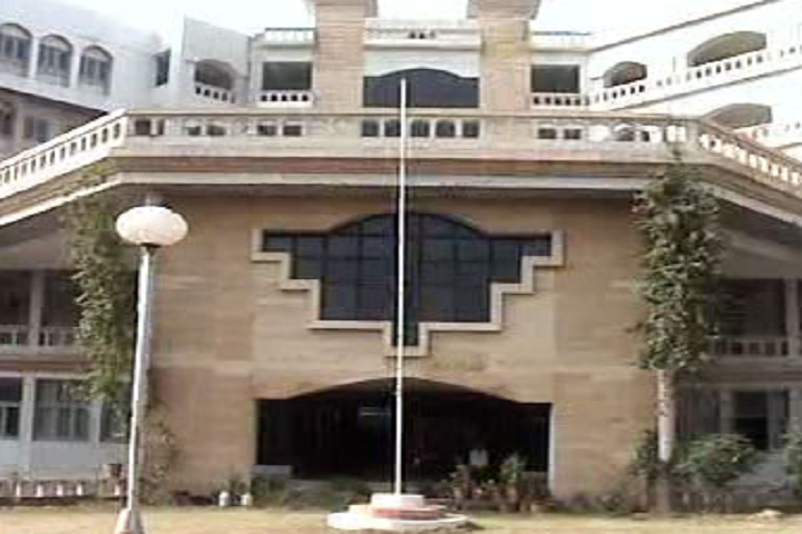 https://cache.careers360.mobi/media/colleges/social-media/media-gallery/27606/2020/1/11/Campus View of Government College of Nursing Bhavnagar_Campus-View.png